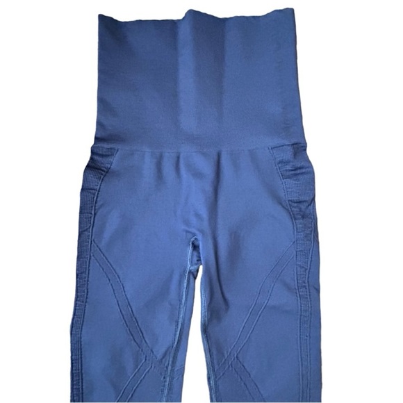 Belly Bandit Mother Tucker Compression Leggings Postpartum
Textured XS - Picture 2 of 6